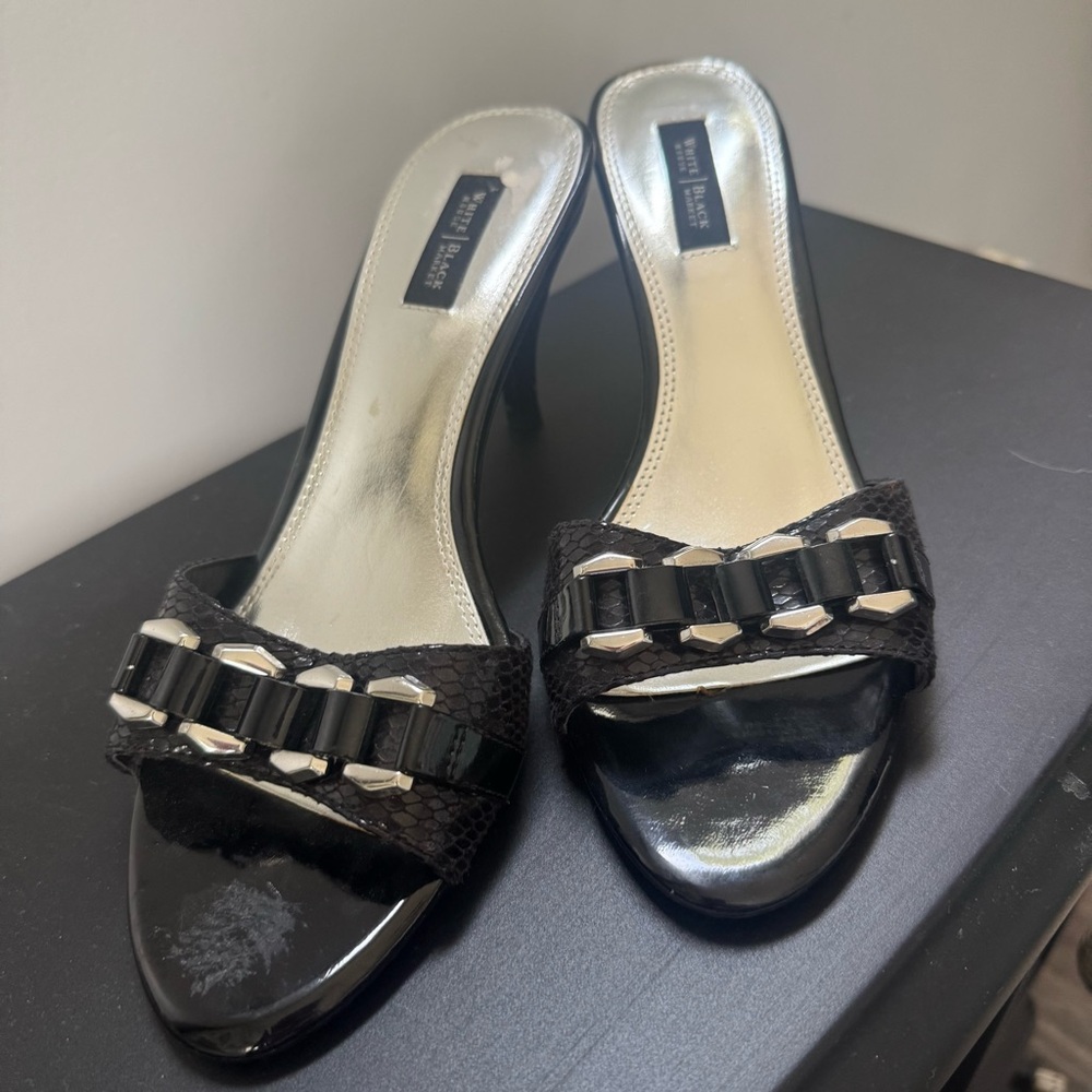White House Black Market Women's Black Chain Detail Open Toe Heels